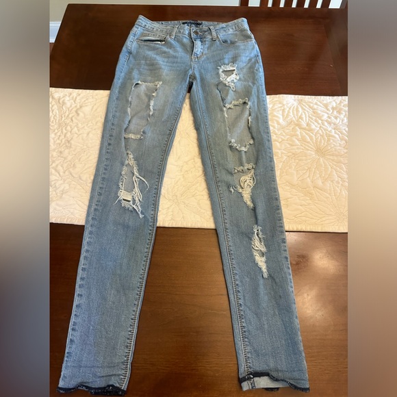 Contraband Stretchy Skinny Jeans Distressed Size 3 - Picture 1 of 4